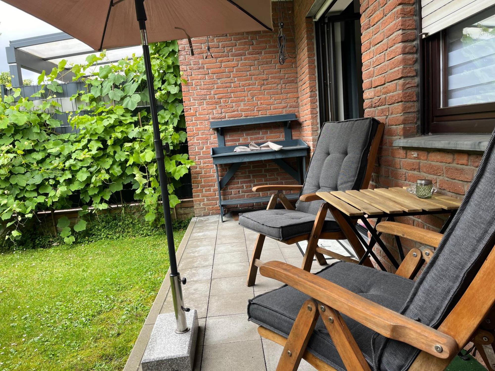 Katarinas House Mit 2 Fewo Stilvoll, Gemuetlich & Zentral Boxspringbett, Parkplatz, Balkon Oder Garten Moers Ngoại thất bức ảnh